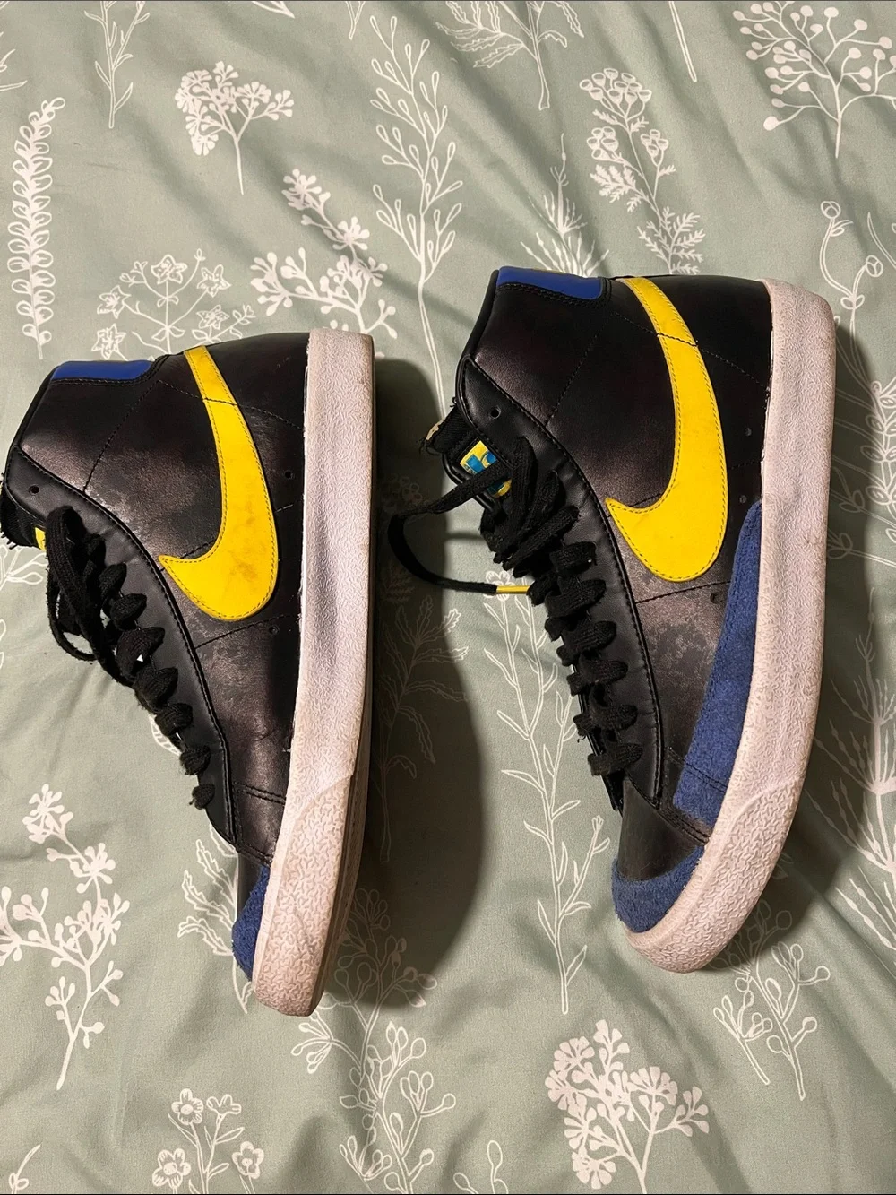 Nike Blazers Men’s Black, Yellow and Blue High-Top Sneakers